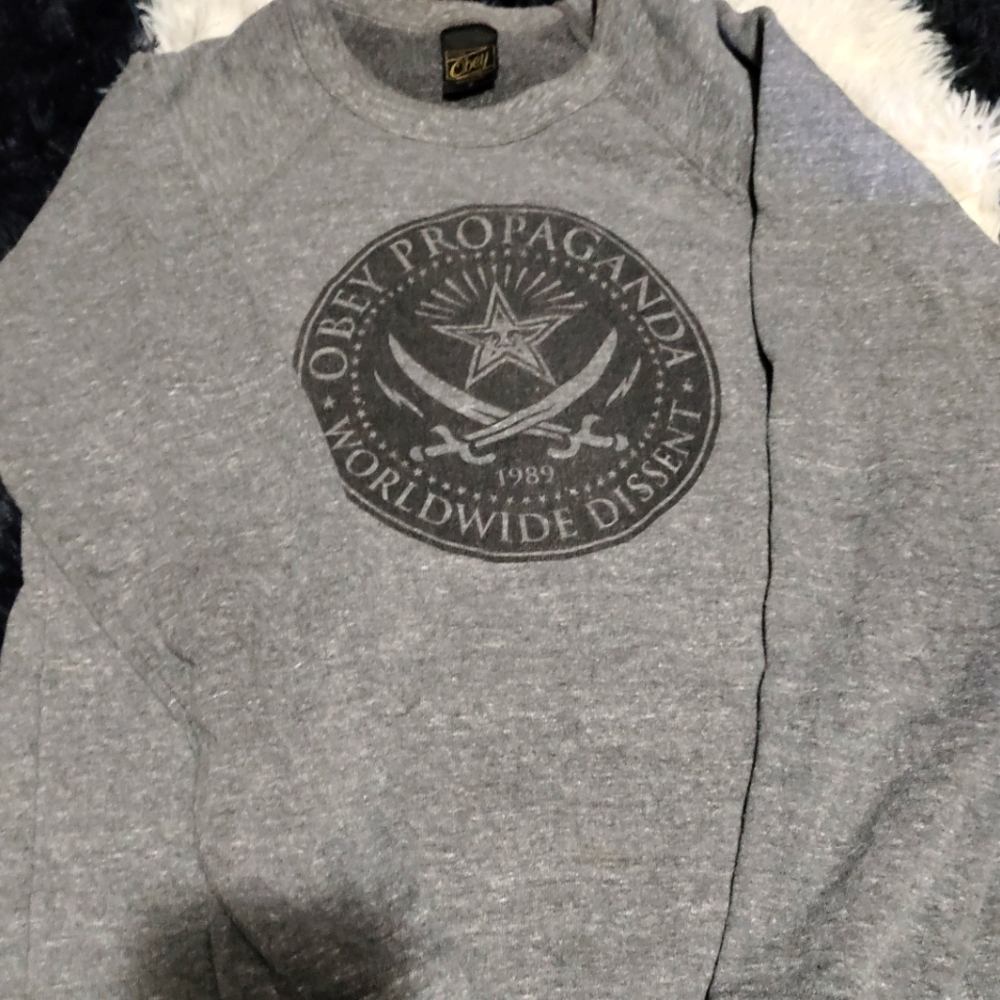 Obey sweatshirt
